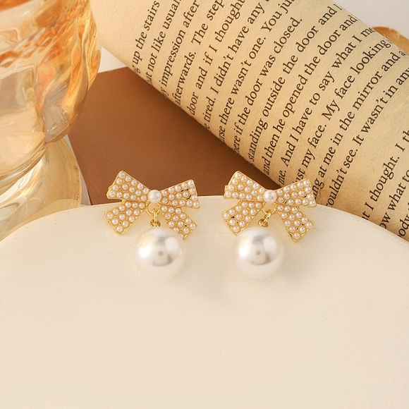 14K Gold Plated Bow Earrings*Pearl Earrings*Chic Modern Girly Feminine*DD - Picture 4 of 6